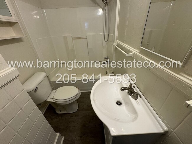 Photo - 827 6th Ave W