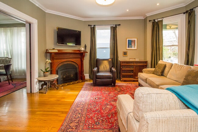 Building Photo - 234 Cypress St