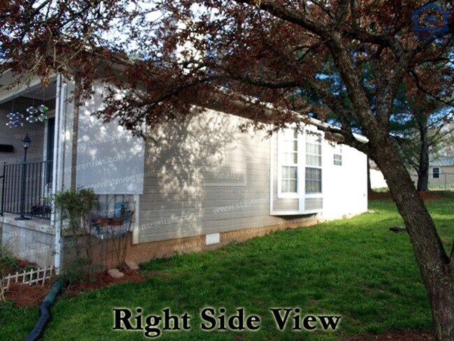 Photo - 439 Oriole Dr