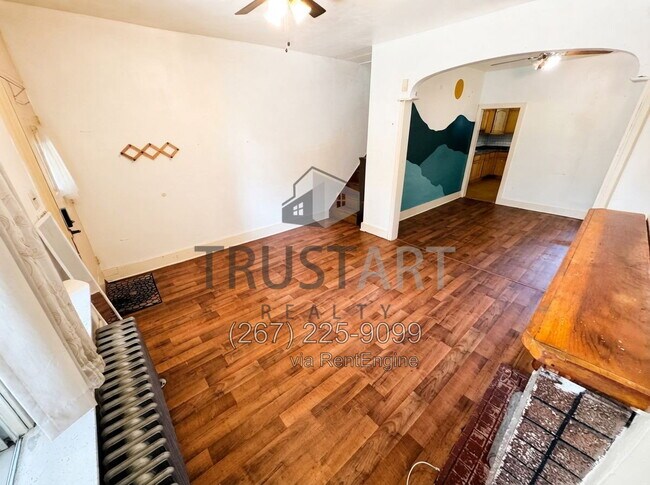 Photo - 4747 N Mascher St