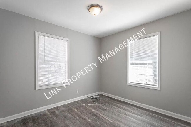 Photo - 2310 N Chamberlain Ave