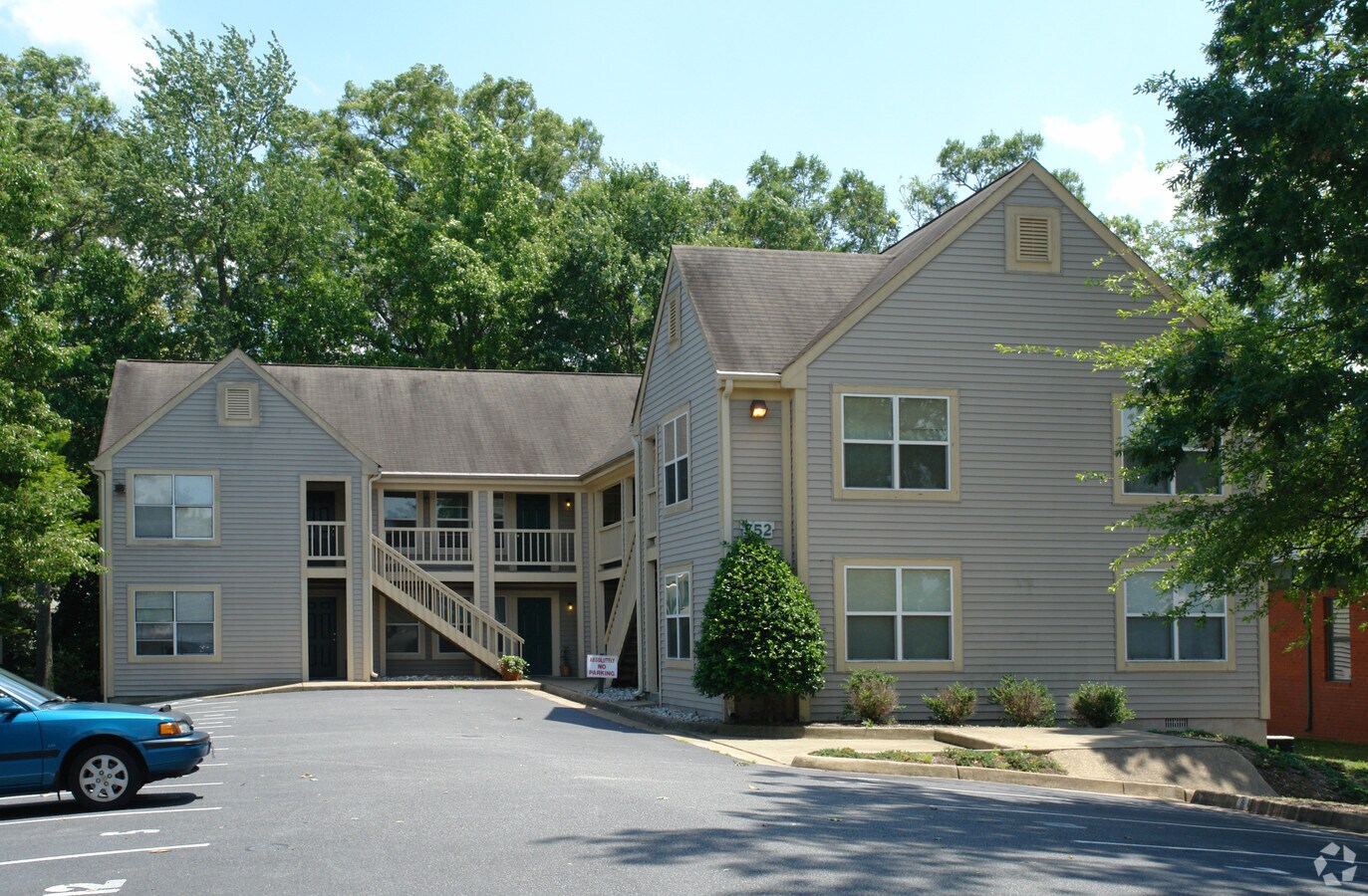Photo - 752 McGuire Pl Apartments