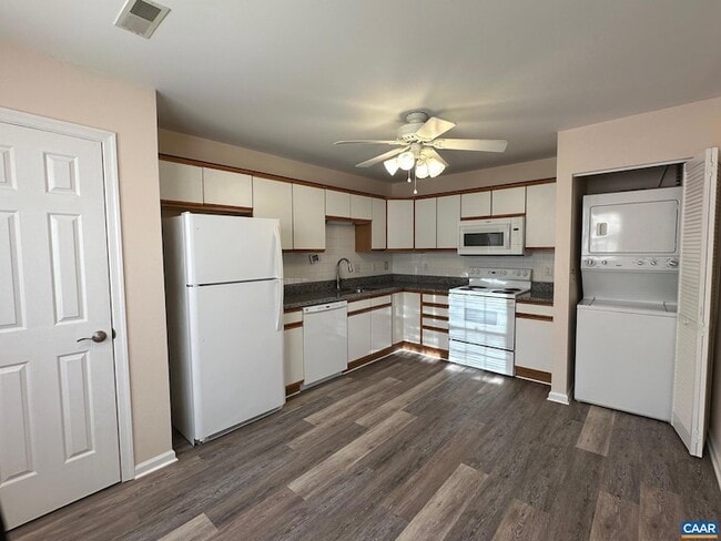 Photo - 1422 Lilac Ct