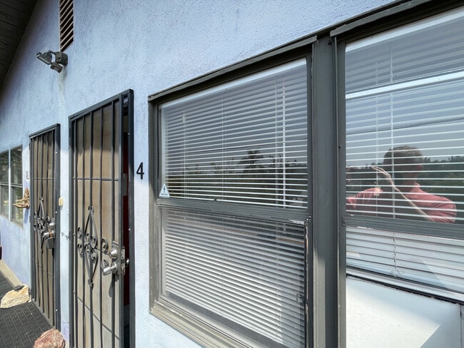 Photo - 2986 Waverly Dr Unit #4