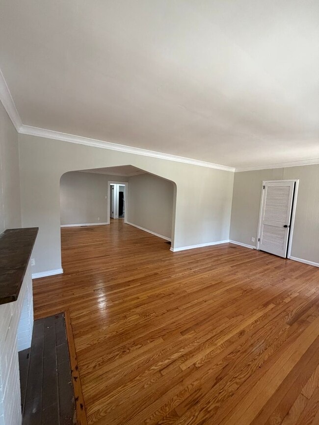 Photo - 5041 Lindenwood Ave Unit B, 1st Fl