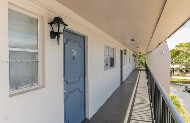 Photo - 8060 S Colony Cir Unit 207