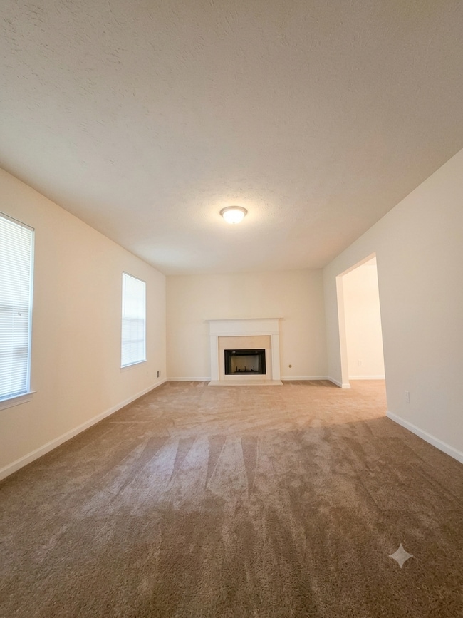 Photo - 228 Solomon Dr