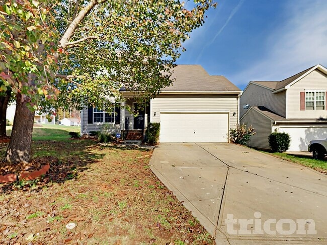 5203 Holbert Cir
