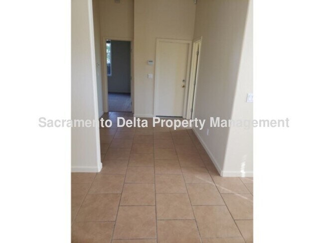 Photo - 46-46 Butterwick Ct Unit 9345001002