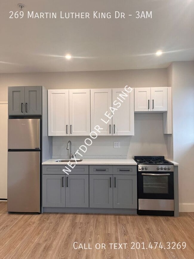 Building Photo - 269 M.L.K. Drive Unit 3AM