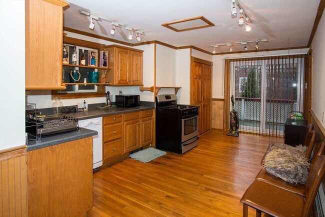Photo - 132 Bremen St Condo Unit 1