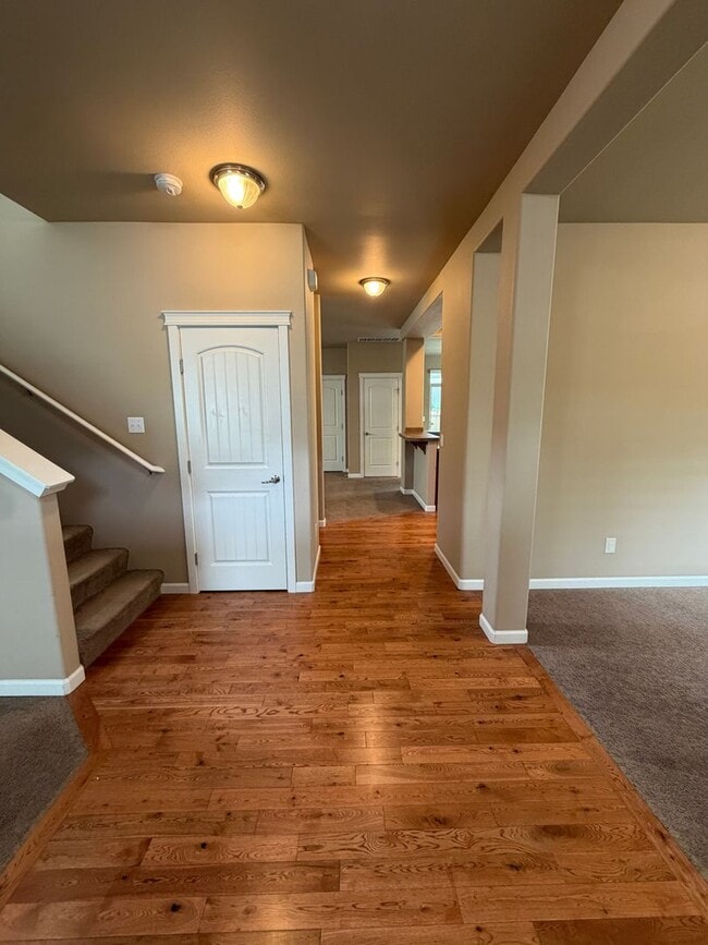 Photo - 1415 Grindstone Dr SE