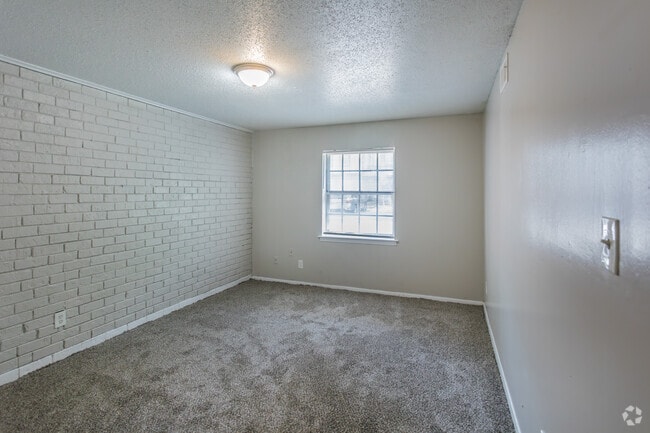 2BR, 1BA - 963SF - First Bedroom - Aspen Parc