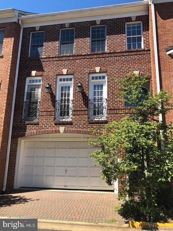 Building Photo - 1326 Lessard Ln Rental