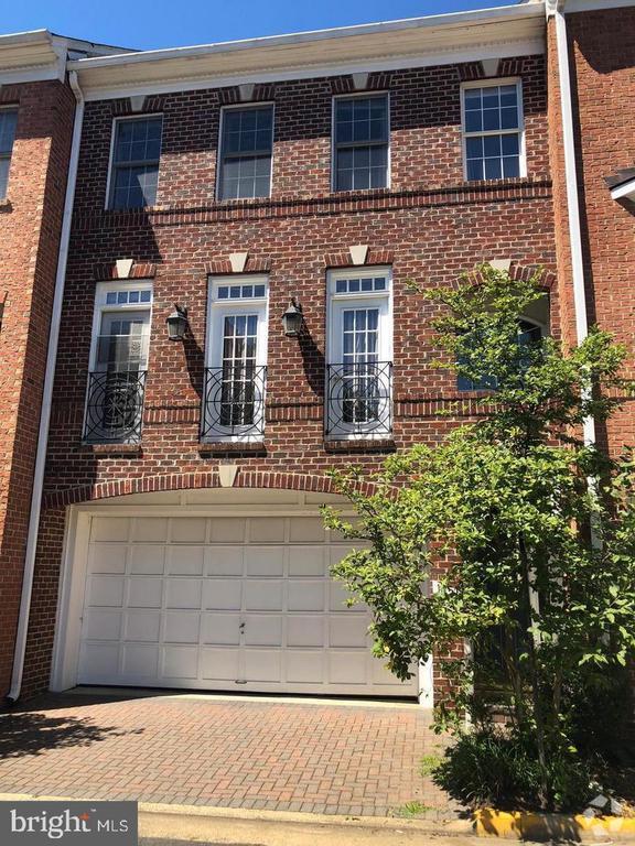 Building Photo - 1326 Lessard Ln Rental