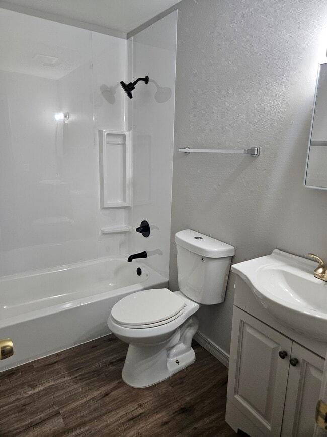 Photo - 1830 N Troost Ave