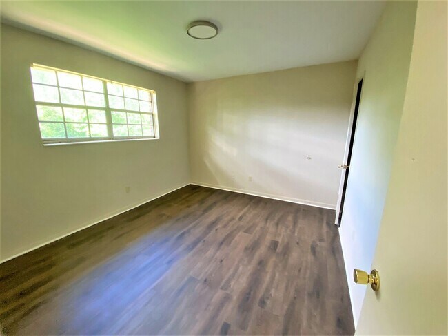 Photo - Edgemont Apartments Unit 4