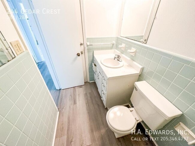 Photo - 244 Cedar Crest