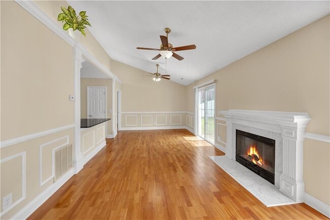 Photo - 3085 Barnwood Crossing NW