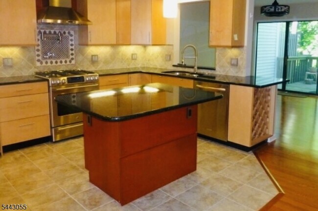 Photo - 48 Aberdeen Dr