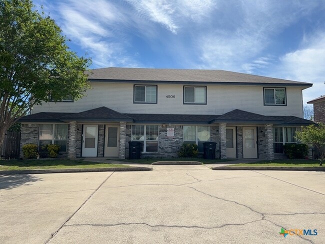 Building Photo - 4506 Mattie Dr Unit B
