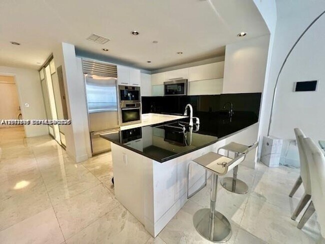 Photo - 17121 Collins Ave