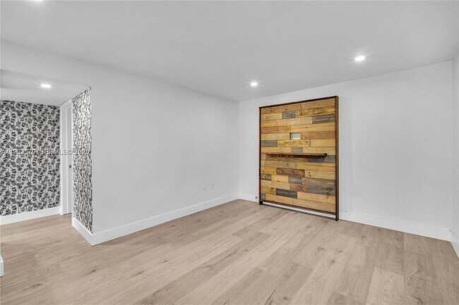 Photo - 3265 Virginia St Unidad 20