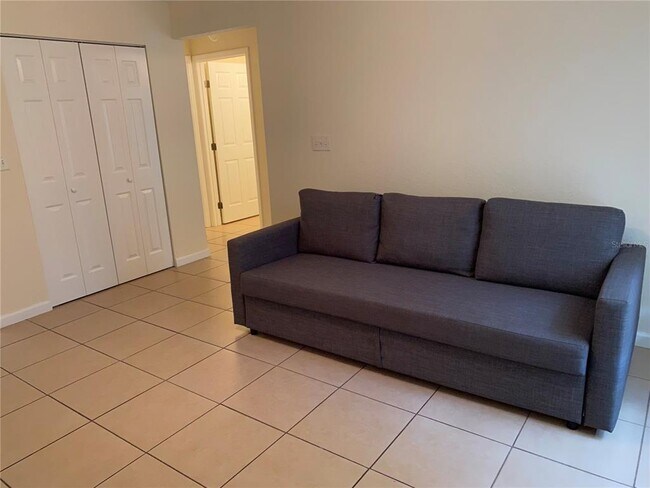 Photo - 5730 NE 33rd St