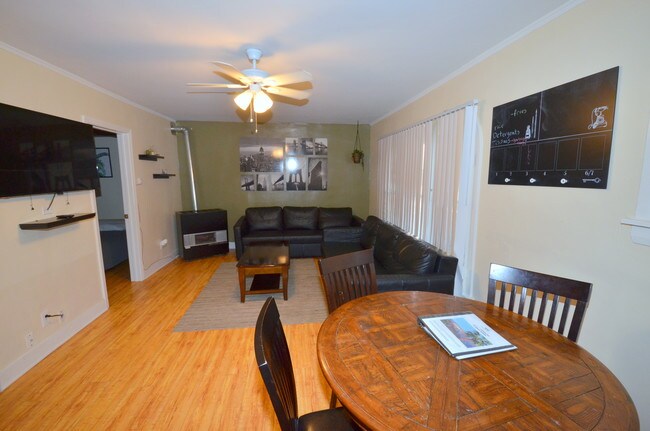 Photo - 1529 N Bronson Ave