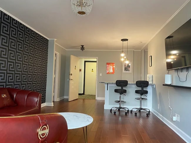 Photo - 215 Piedmont Ave NE