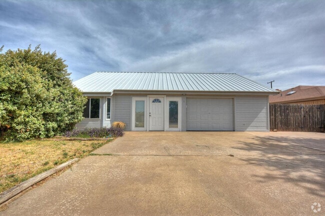 Building Photo - 4816 61st St Rental