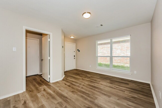 Photo - 3037 San Martin Dr