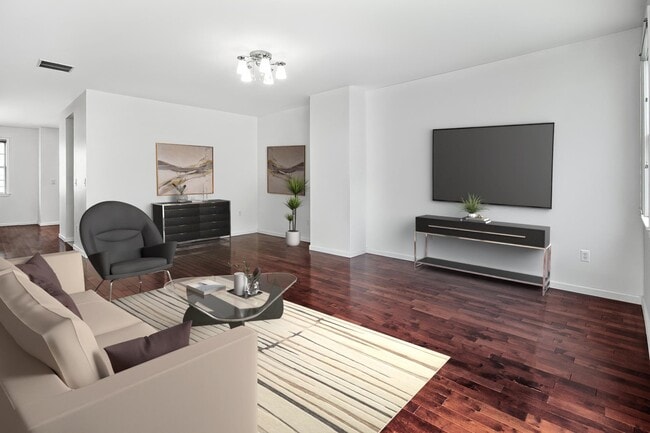 Photo - 326 Midland Ct