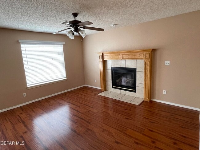 Photo - 452 Emerald Pass Ave