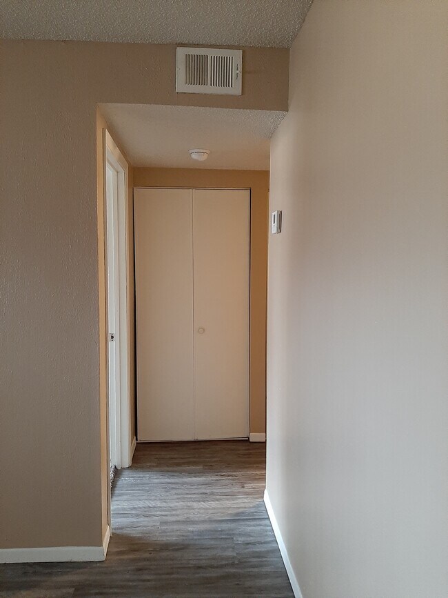 1 bed 1 bath - Six100 Meridian
