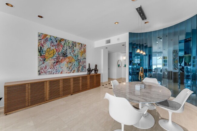 Photo - 4925 Collins Ave Unit # 11E