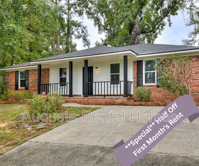 Building Photo - 208 Foxdale Dr