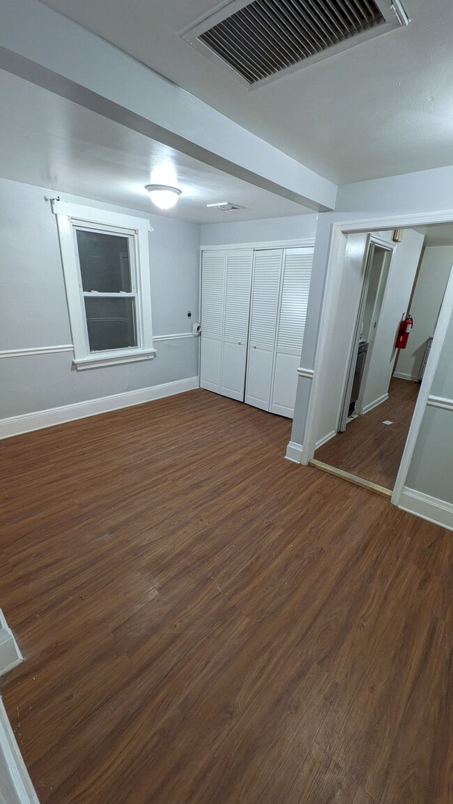 Photo - 167 Jerome Pl