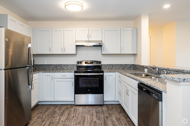2BR, 1BA - 827SF - Kitchen