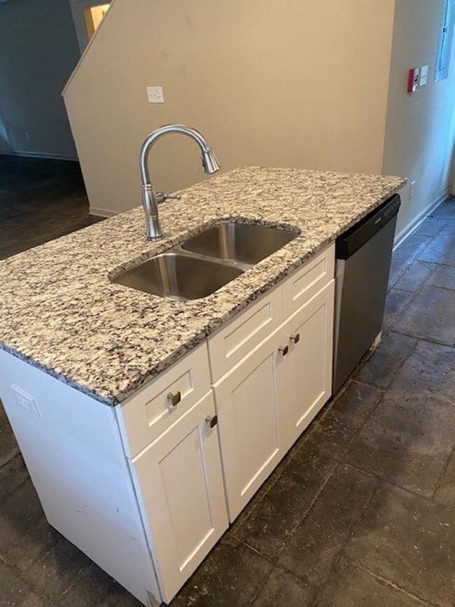 Photo - 813 14th Ct Unit A