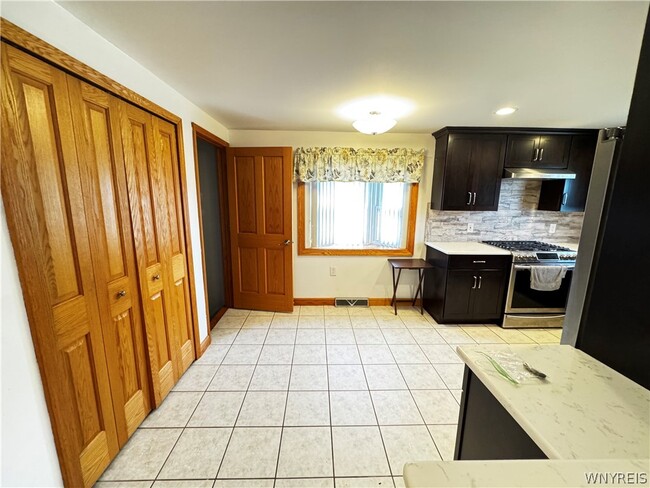 Photo - 13 Satinwood Dr