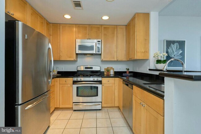 Photo - 3650 S Glebe Rd Unidad 454