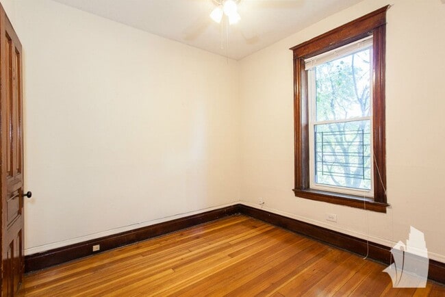 Photo - 1405 W Belden Ave