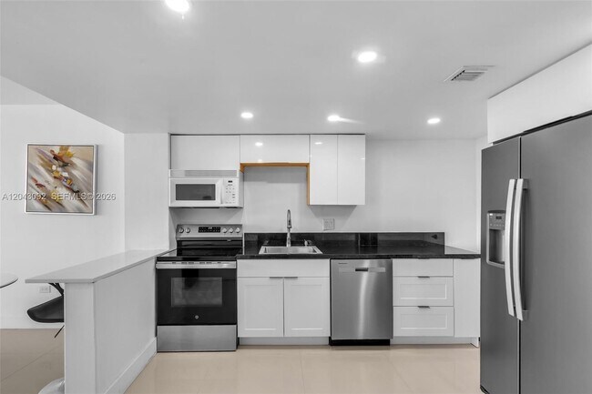 Photo - 801 Brickell Bay Dr Unit 669