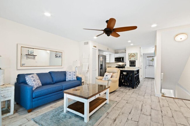 Photo - 1948 W Beach Blvd Unidad ID1266366P