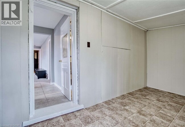 Photo - 162 East St Unit 2