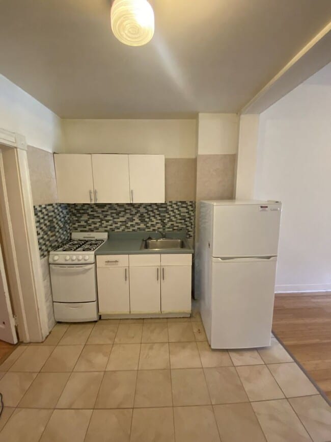 Photo - 2824 St Paul St Unit 1st floor - Front