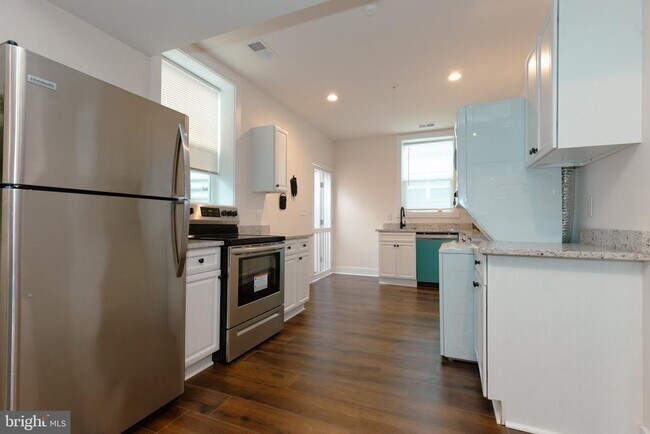 Photo - 5705 Crestwood Pl