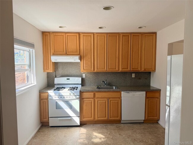 Photo - 86 McLoughlin St Unit D