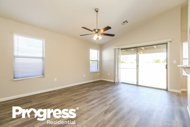 Photo - 341 N Fresno St